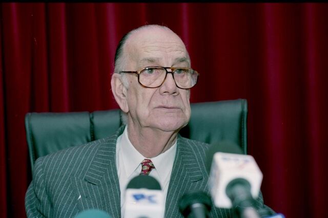 Camilo José Cela: a guerra nas profundezas da Galiza
