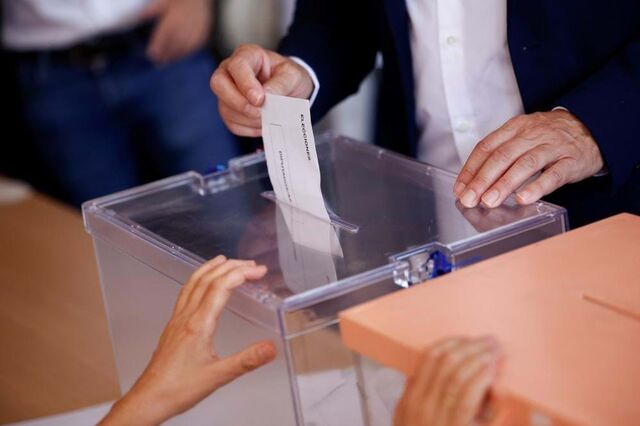 Afluência às urnas em Espanha sobe. Votaram mais de 40% dos eleitores