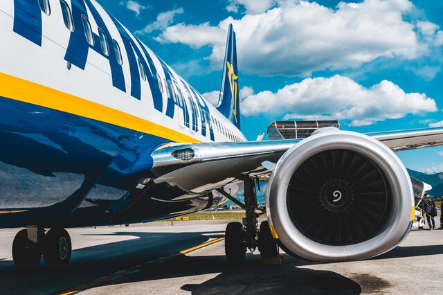 Ryanair ameaça travar voos de Itália em protesto por limite a preços de bilhetes