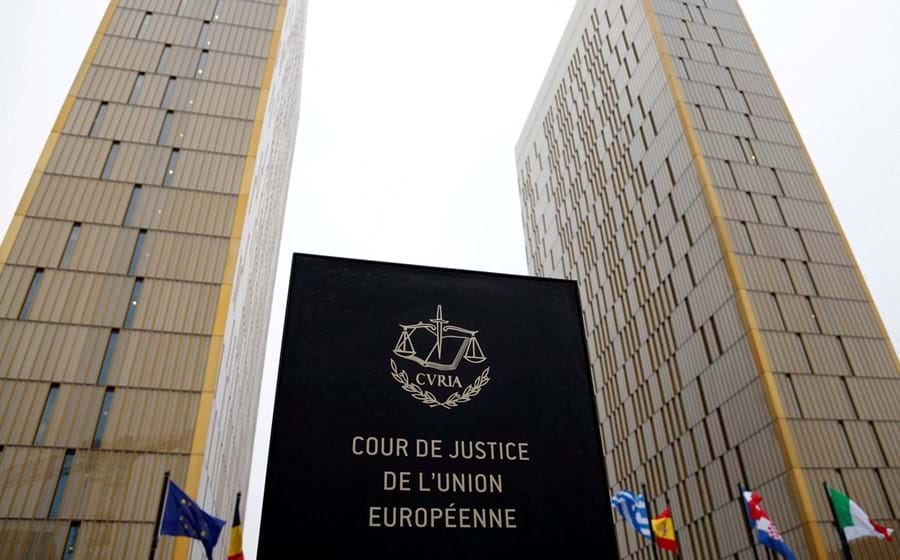 Tribunal de Justiça da União Europeia anulou as anteriores decisões de Bruxelas sobre transferência de dados.