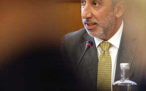A AdC liderada por Nuno Cunha Rodrigues identifica falta de mobilidade nos clientes bancários.