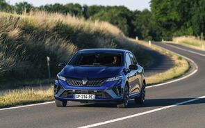 Renault Clio.mp4