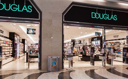 CVC estuda entrada em bolsa de rede de perfumarias Douglas