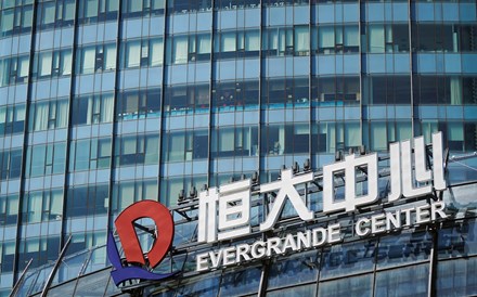 Ações da Evergrande disparam com retoma na bolsa de Hong Kong