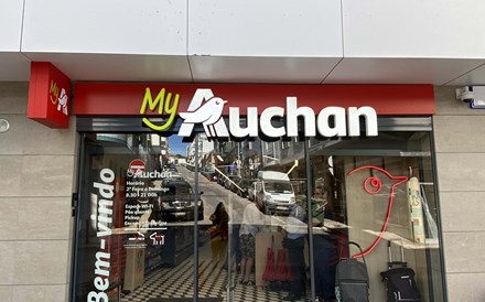 Auchan diz que encerramento no domingo de Páscoa responde a pedido dos trabalhadores