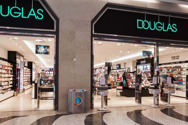 CVC estuda entrada em bolsa de rede de perfumarias Douglas