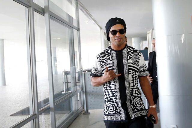 Ronaldinho falta a comissão parlamentar que investiga fraudes com criptomoedas