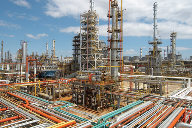 Bulgária prepara-se para abandonar processamento de petróleo russo