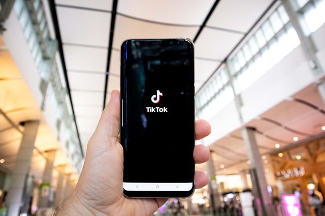 Trump dá mais 75 dias para ByteDance vender operações do TikTok nos EUA