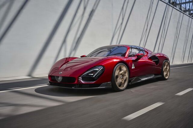 Alfa Romeo faz renascer 33 Stradale. Edição limitada a 33 exemplares já está esgotada