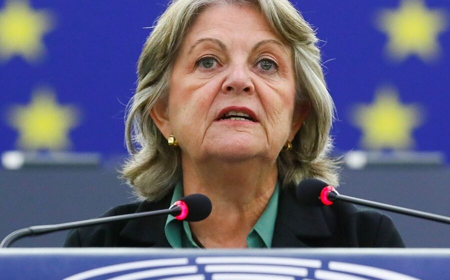 Elisa Ferreira