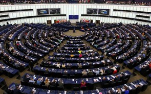 Parlamento Europeu aprova diretiva sobre trabalho nas plataformas digitais