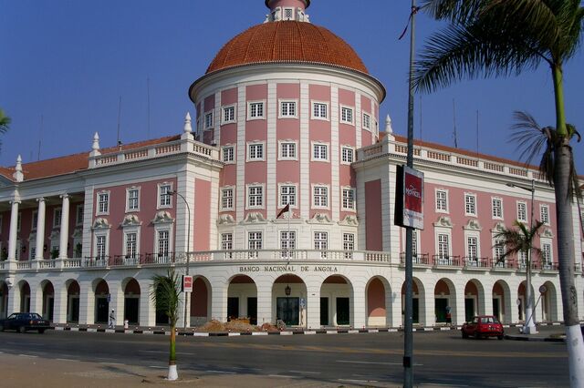 O efeito dominó na banca angolana