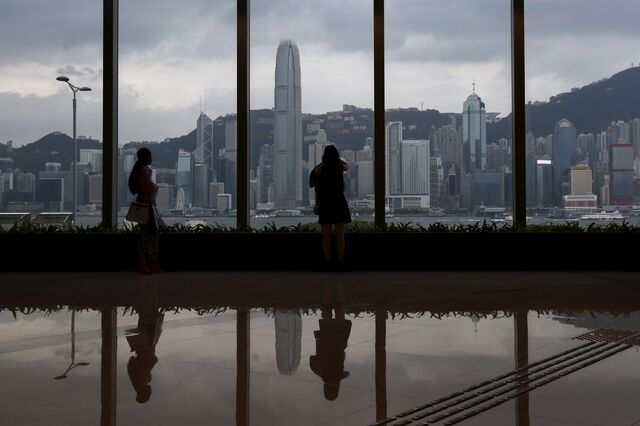 China lança maior emissão de dívida de sempre em Hong Kong para apoiar moeda