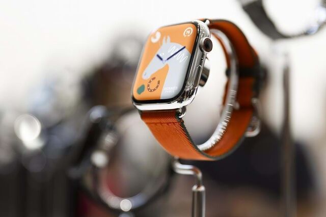 Apple suspende vendas de dois 'smartwatch' em plena época de compras de Natal nos EUA 