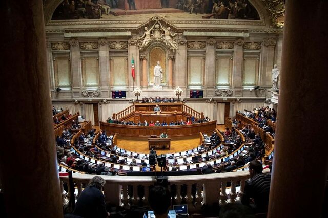 Bloco propõe aumentos para a administração pública. Chega exige reforma na Justiça
