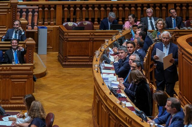 Salário mínimo deve continuar sem pagar IRS