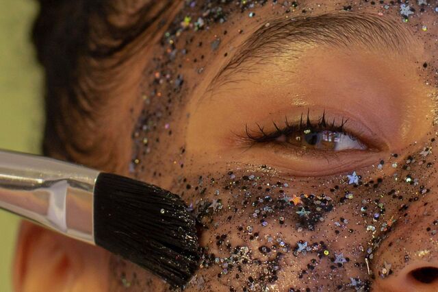 CE restringe venda de purpurinas e outros microplásticos