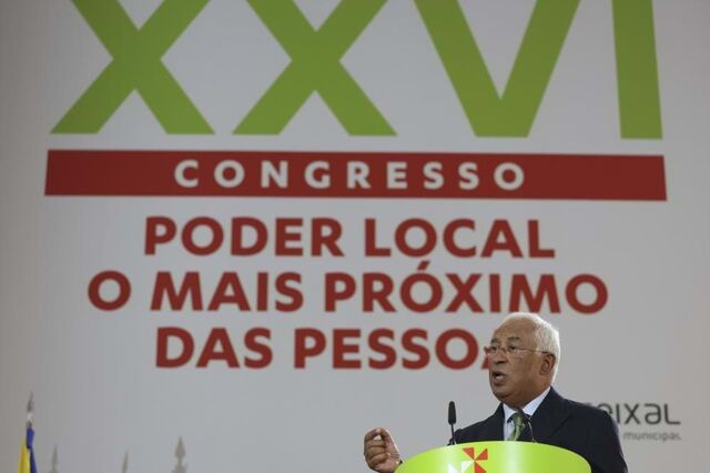 António Costa afirma que compete aos municípios definir a estratégia de habitação