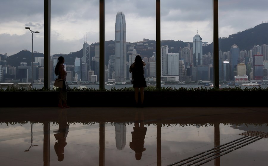 Hong Kong, na lista dos paraísos fiscais, é usado pela China para investir.
