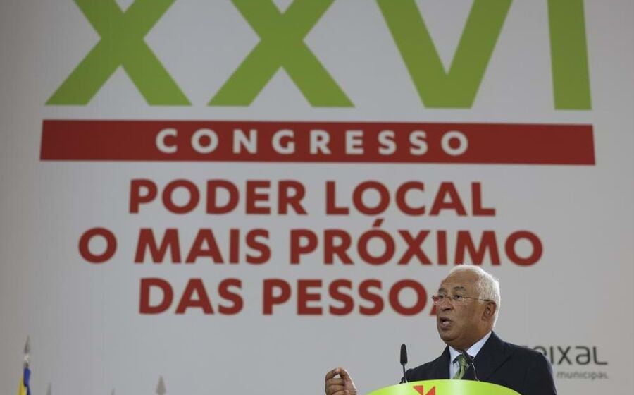 António Costa no congresso da Associação de Municípios