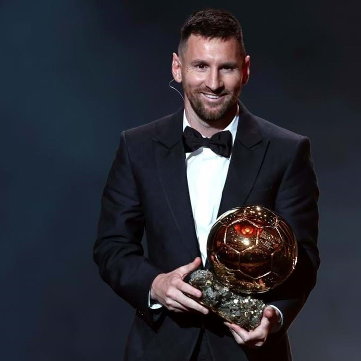 Jornal espanhol crava Messi como vencedor da Bola de Ouro