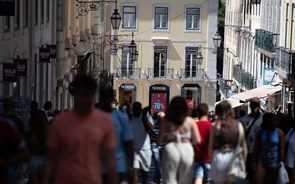 População residente em Portugal aumenta novamente graças à migração 