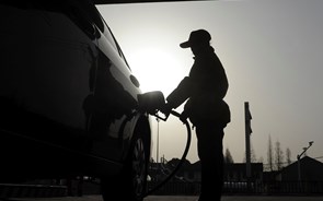 Preços dos combustíveis aliviam na próxima semana. Gasóleo baixa 4,5 cêntimos
