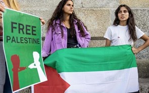 Israel: Manifestação pela libertação da Palestina junta uma centena no Porto 