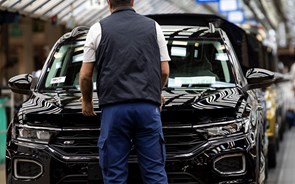 Trabalhadores da Autoeuropa chumbam acordo que previa aumentos salariais de 6,8% este ano