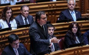 PSD admite que quando chega ao Governo 'infelizmente tem que aumentar impostos'