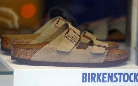 Sandálias alemãs não convencem Wall Street na estreia. Birkenstock cai 12%