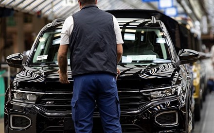 Trabalhadores da Autoeuropa chumbam acordo que previa aumentos salariais de 6,8% este ano