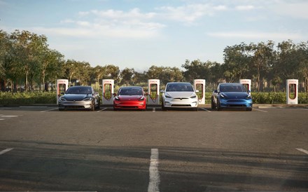 Tesla planeia construir carro de 25 mil euros na Alemanha