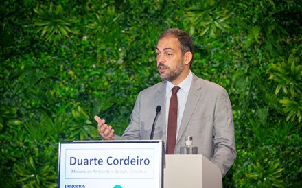 Duarte Cordeiro: “Estamos atrasados no setor dos resíduos” 