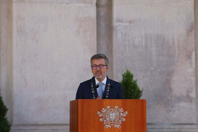 Moedas critica 'ativismo radical' e pede a Governo 'liderança moderada'