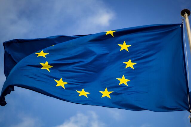 Três quartos do dinheiro dado aos partidos europeus tem origem desconhecida