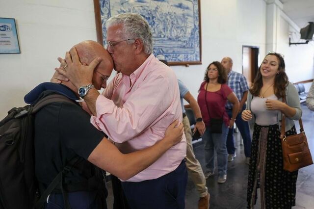 Mais de 150 portugueses e luso-israelitas chegam a Lisboa