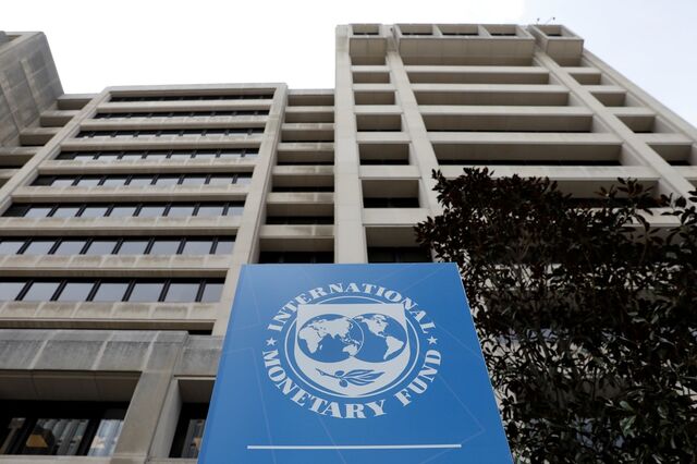 FMI contra IRS Jovem e redução do IRC defendidos pelo Governo