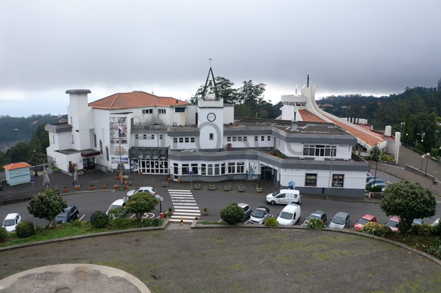 Leilão do icónico e centenário Café Relógio não foi além dos 1,7 milhões