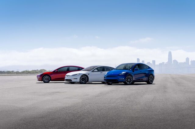 Tesla convoca dois milhões de clientes por problema de segurança nos carros