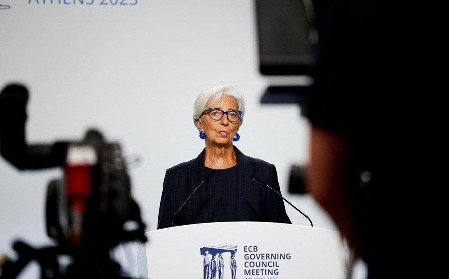 Christine Lagarde antecipa que a economia da Zona Euro se mantenha fraca até final deste ano.