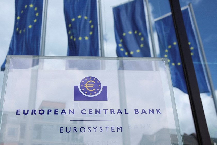 O euro digital passou para a próxima fase, a de preparação. Após ser concluído o processo legislativo da UE o BCE decide se vai emitir a moeda virtual, o que poderá ter impacto na banca.