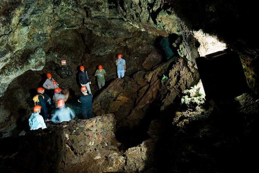 De 22 a 28 de novembro, uma equipa de sete pessoas vai estar isolada na gruta do Natal, na Ilha Terceira, a replicar o ambiente lunar. 