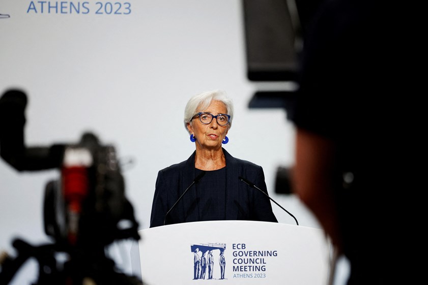 Christine Lagarde antecipa que a economia da Zona Euro se mantenha fraca até final deste ano.