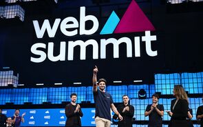 Brasileira que quer reformar setor jurídico com inteligência artificial vence 'pitch' de 2023