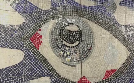 Mosaico ‘The Psychedelic Eye’ de John Lennon vai a leilão em Londres