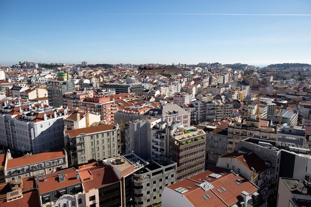 Mercado de trabalho dá sinais negativos em setembro