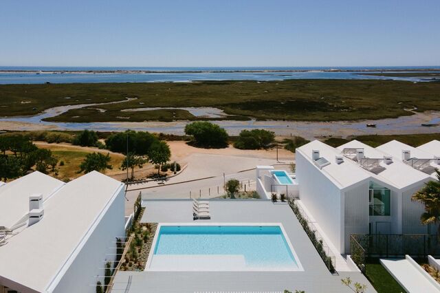 Casas de Sal à venda por 1 milhão cada na Fuseta 