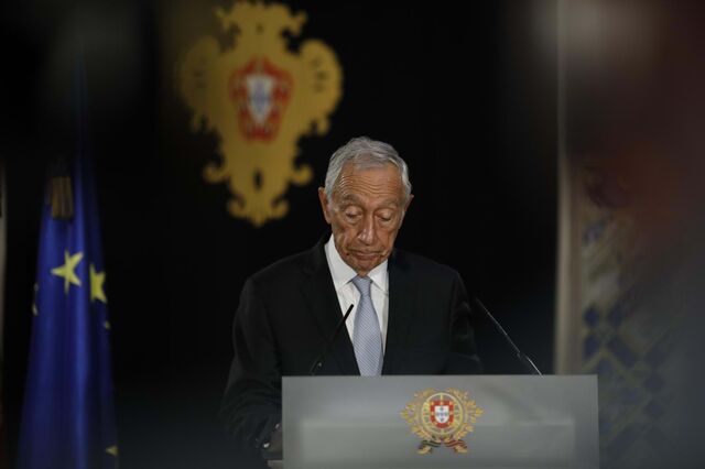 É oficial: Marcelo formaliza demissão de Costa